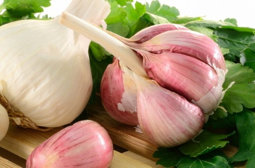 L'aglio può essere utilizzato per rimuovere i papillomi